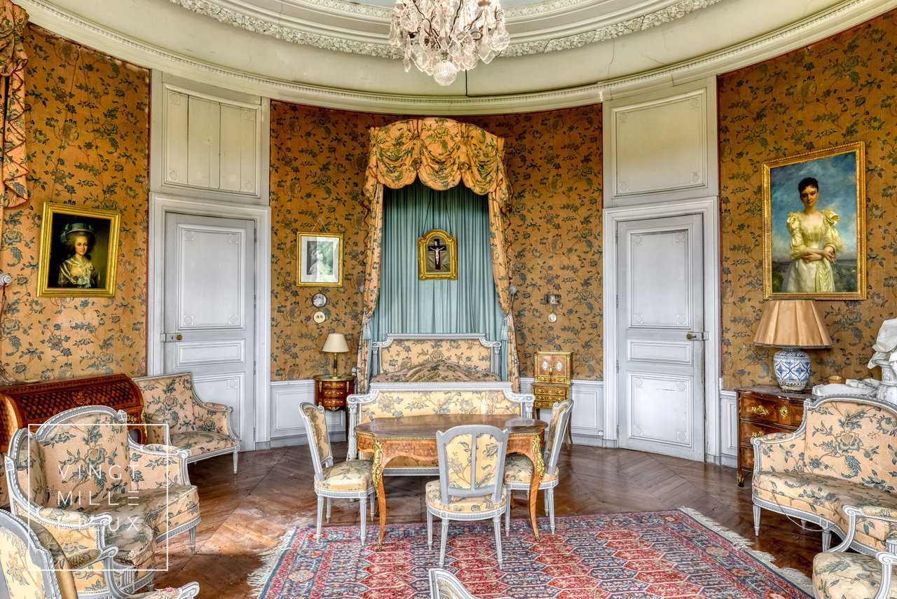 french wedding style Chateau de Bournel