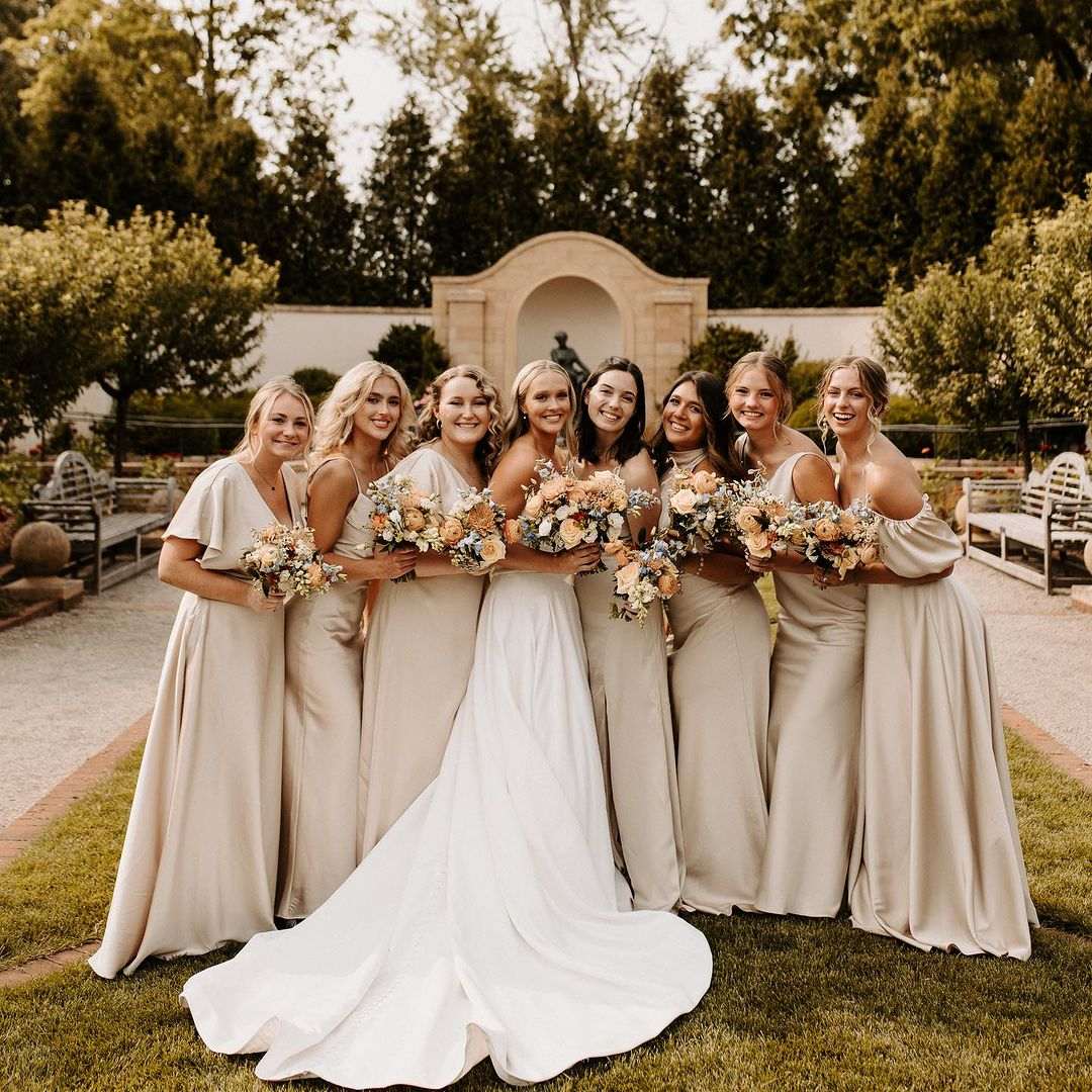 10 Stunning Champagne bridesmaid dresses