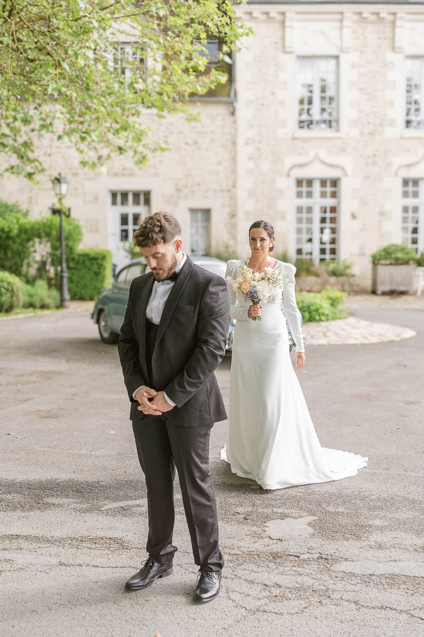 Couple portrait at Chateau de Fere photographed by Julie Chef Photography