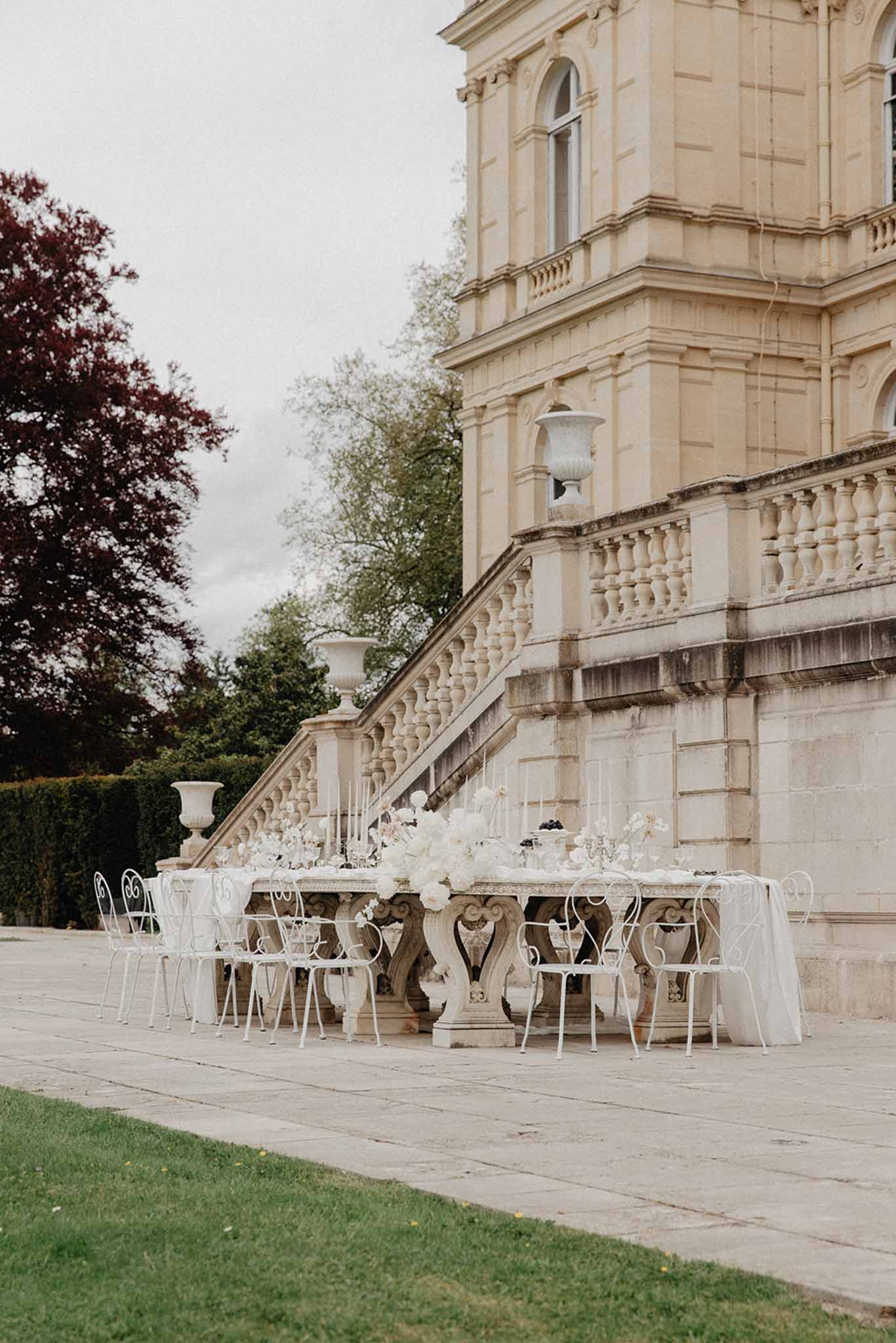 Couple portrait in the grounds of Château de Ferrières during golden hour