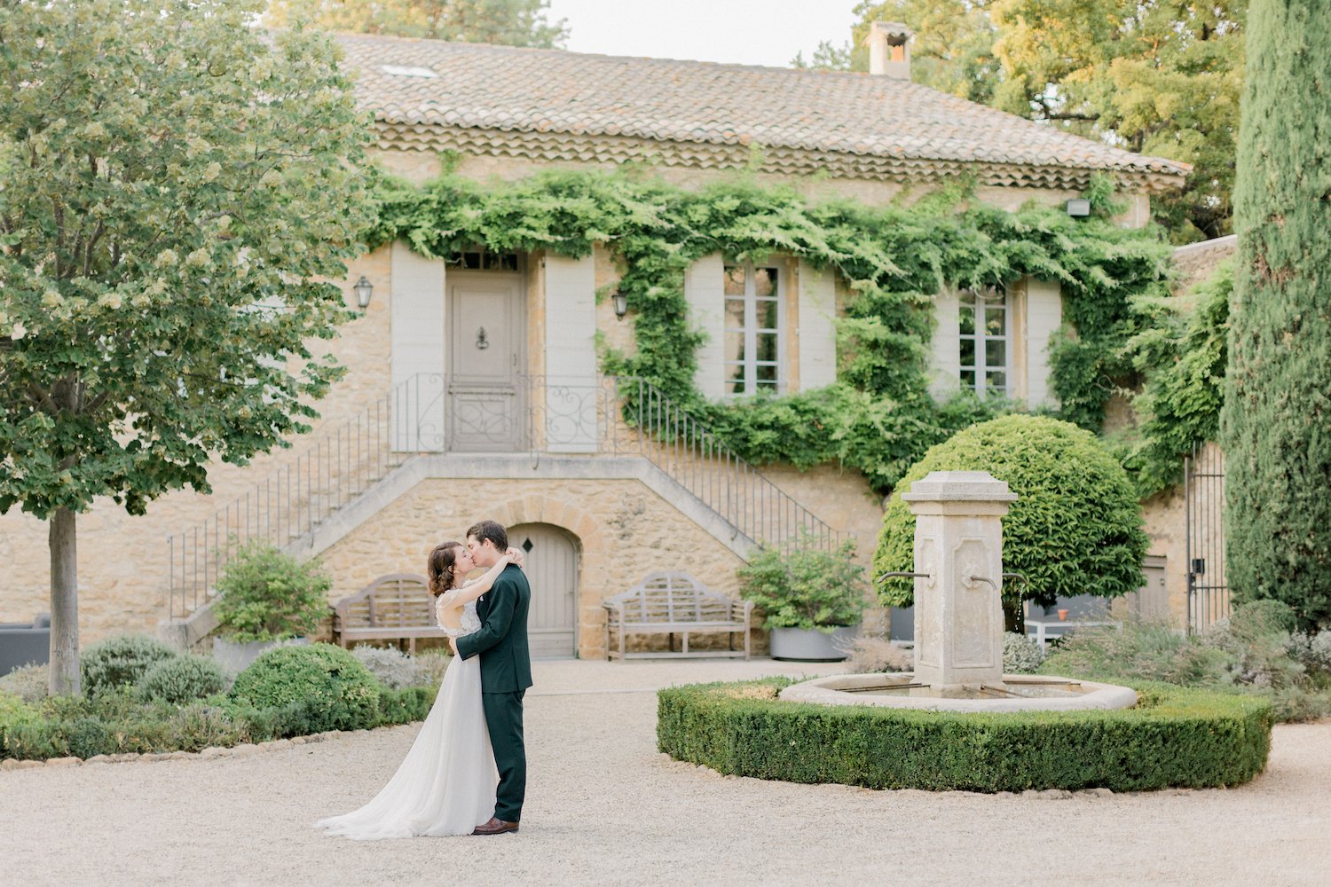 J'ai Deux Amours portfolio 25