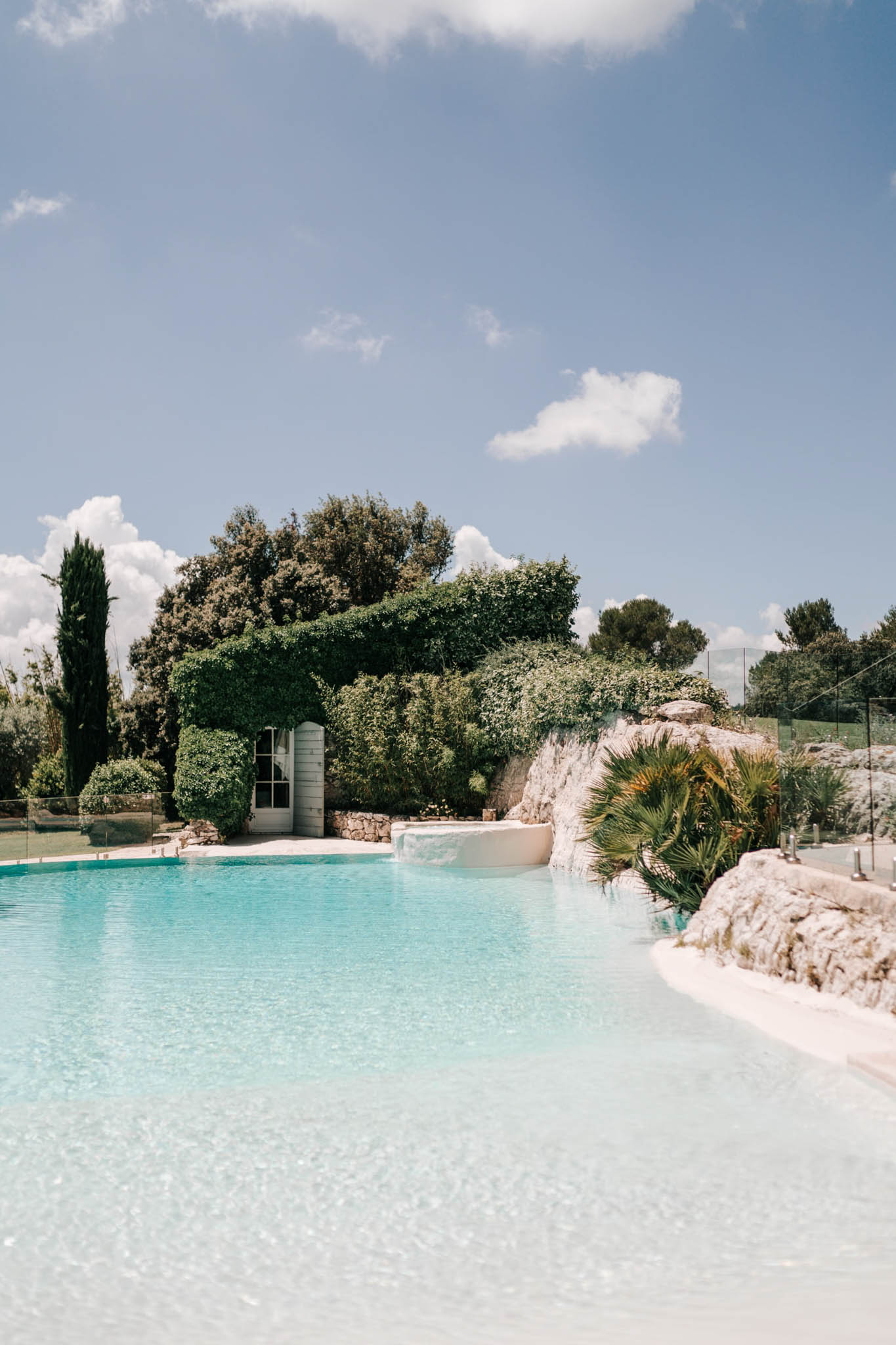 J'ai Deux Amours portfolio 48