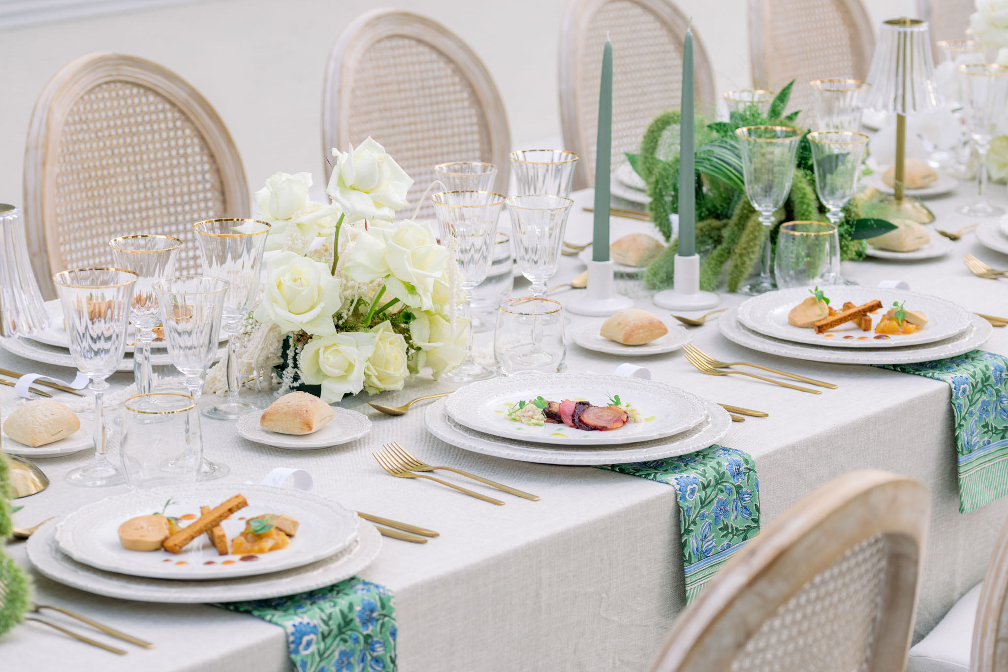 Exterior view of Château Pimo estate building and grounds