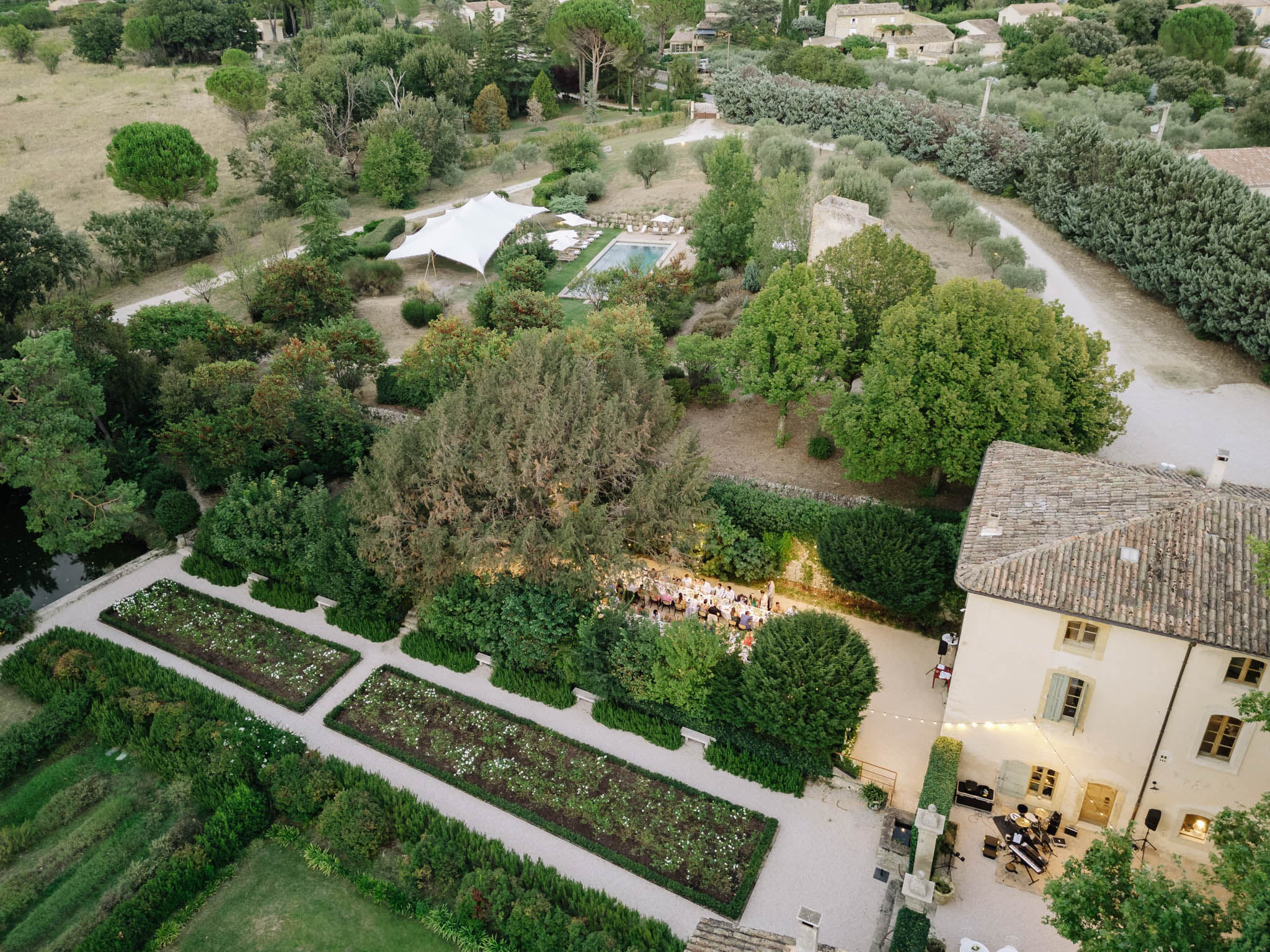 J'ai Deux Amours portfolio 24