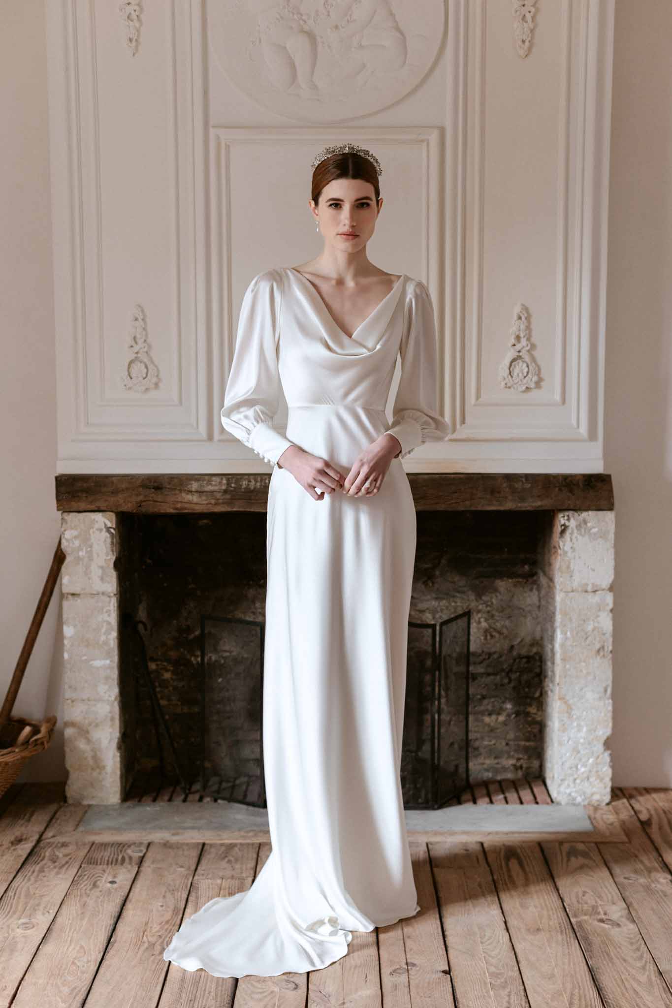 Winter wedding reception at Manufacture de Lectoure photographed by Quinze Heures Quinze