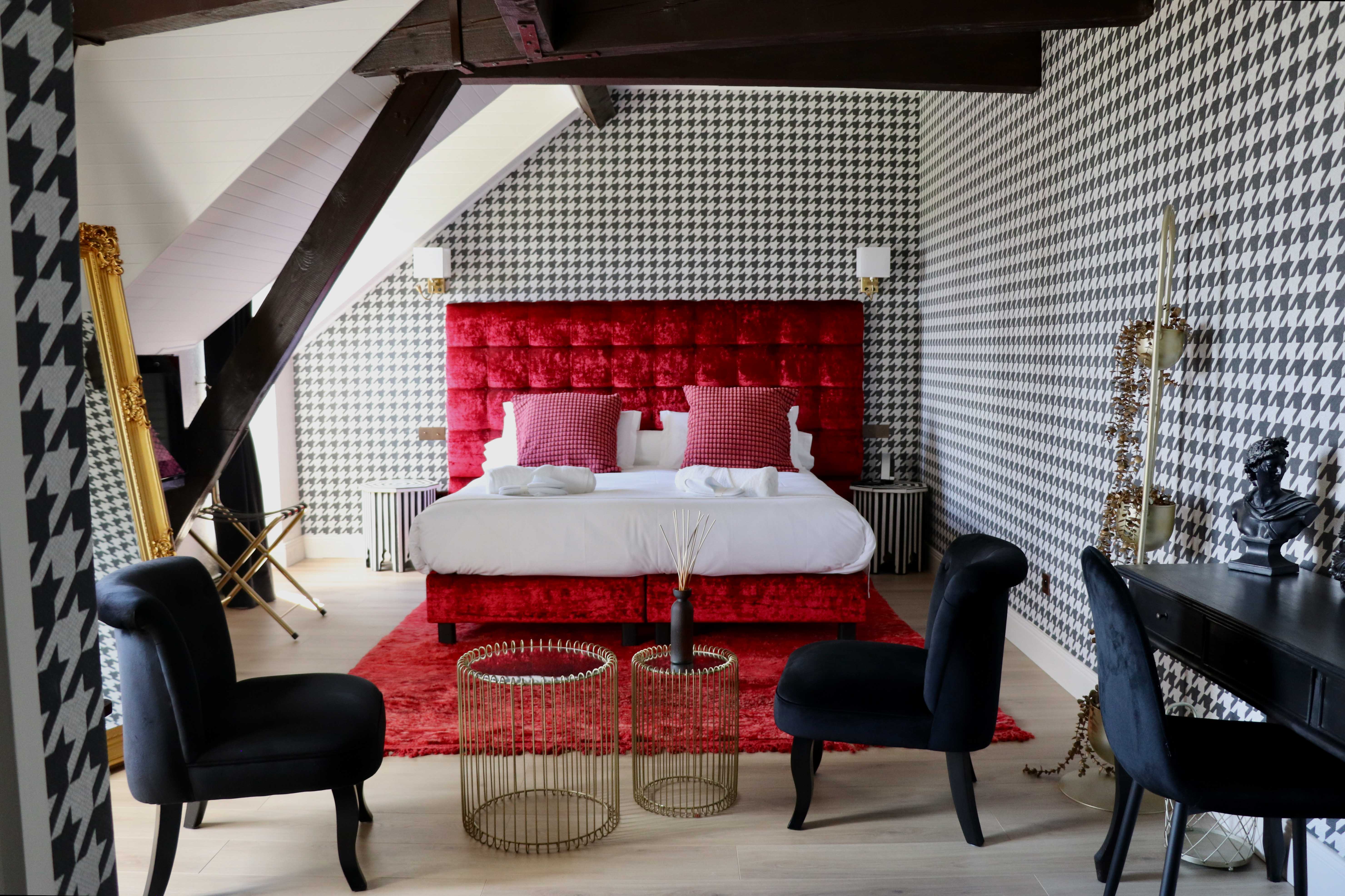 Black and white photo of wedding rings