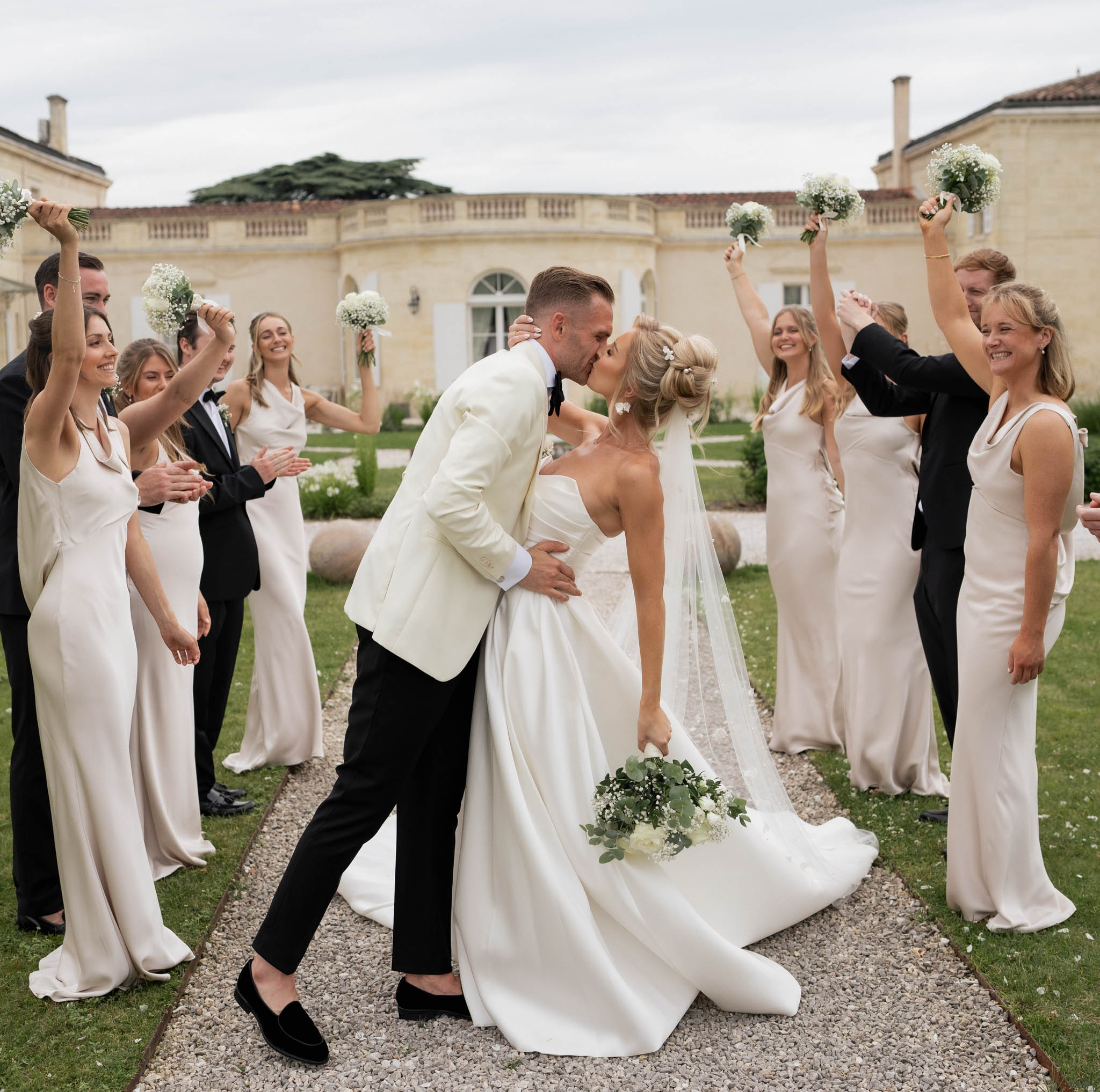 A Chic White Wedding at Chateau Gassies, Bordeaux