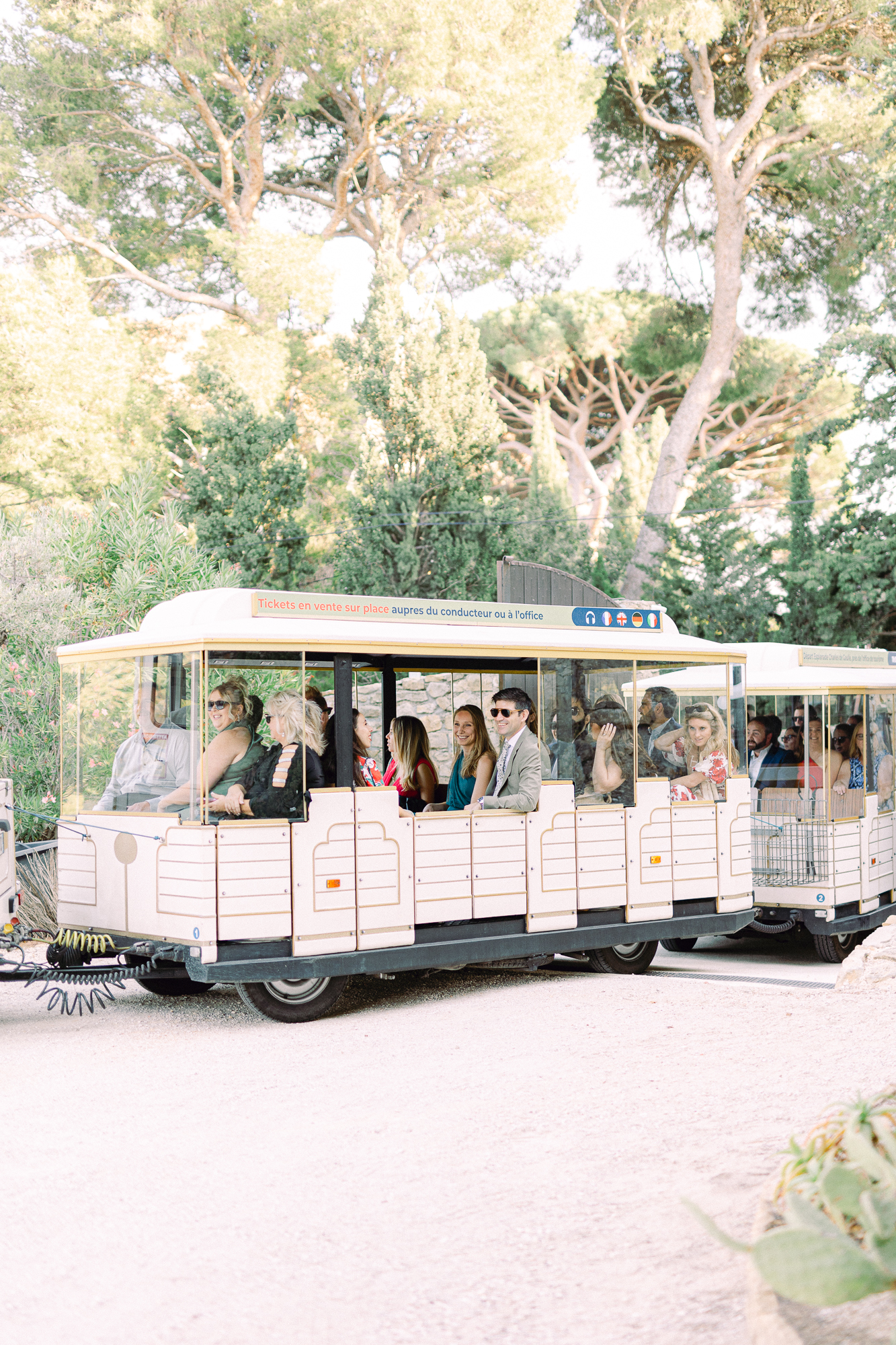 Providing Travel Information for Wedding Guests