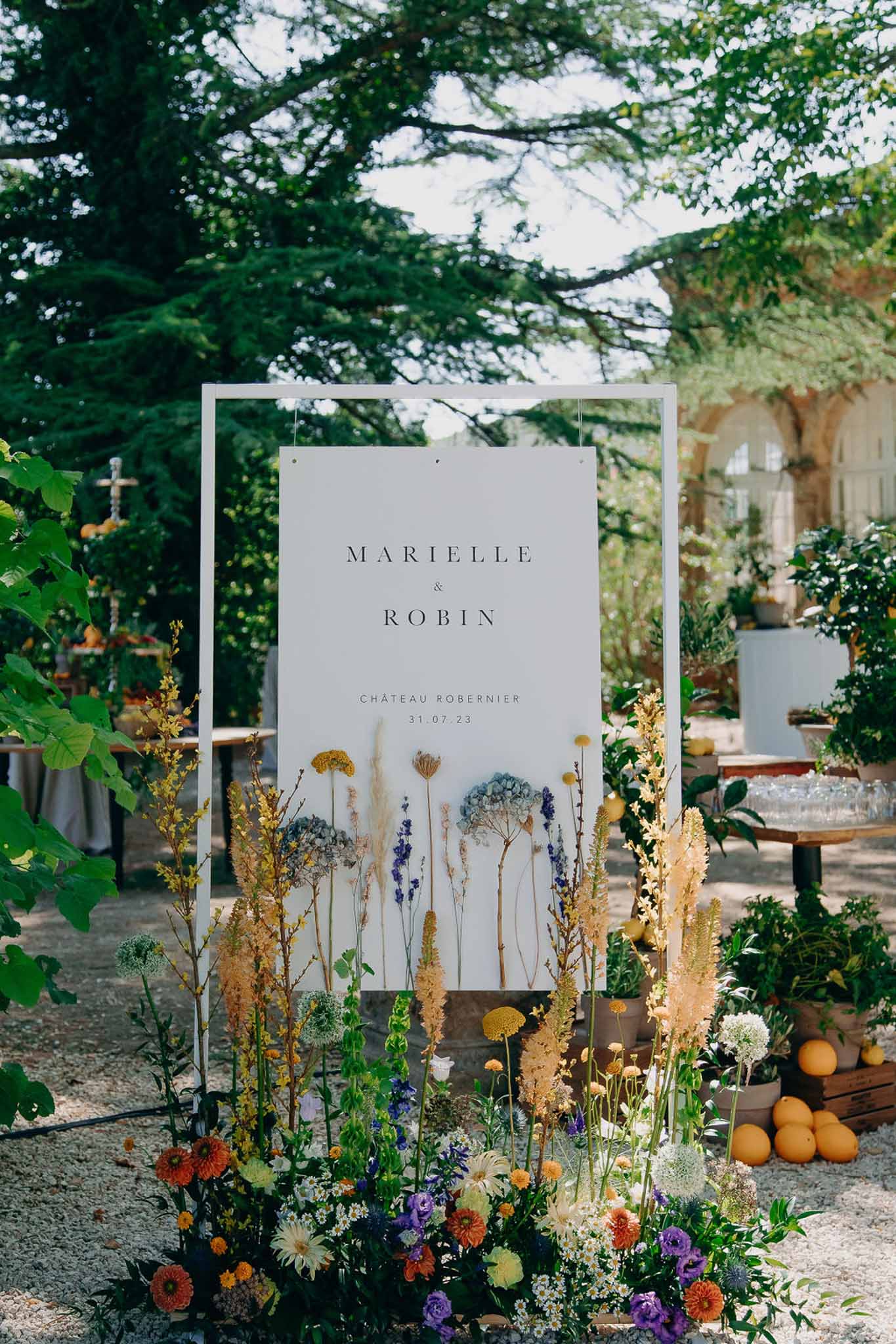 Wedding cocktail hour in a garden