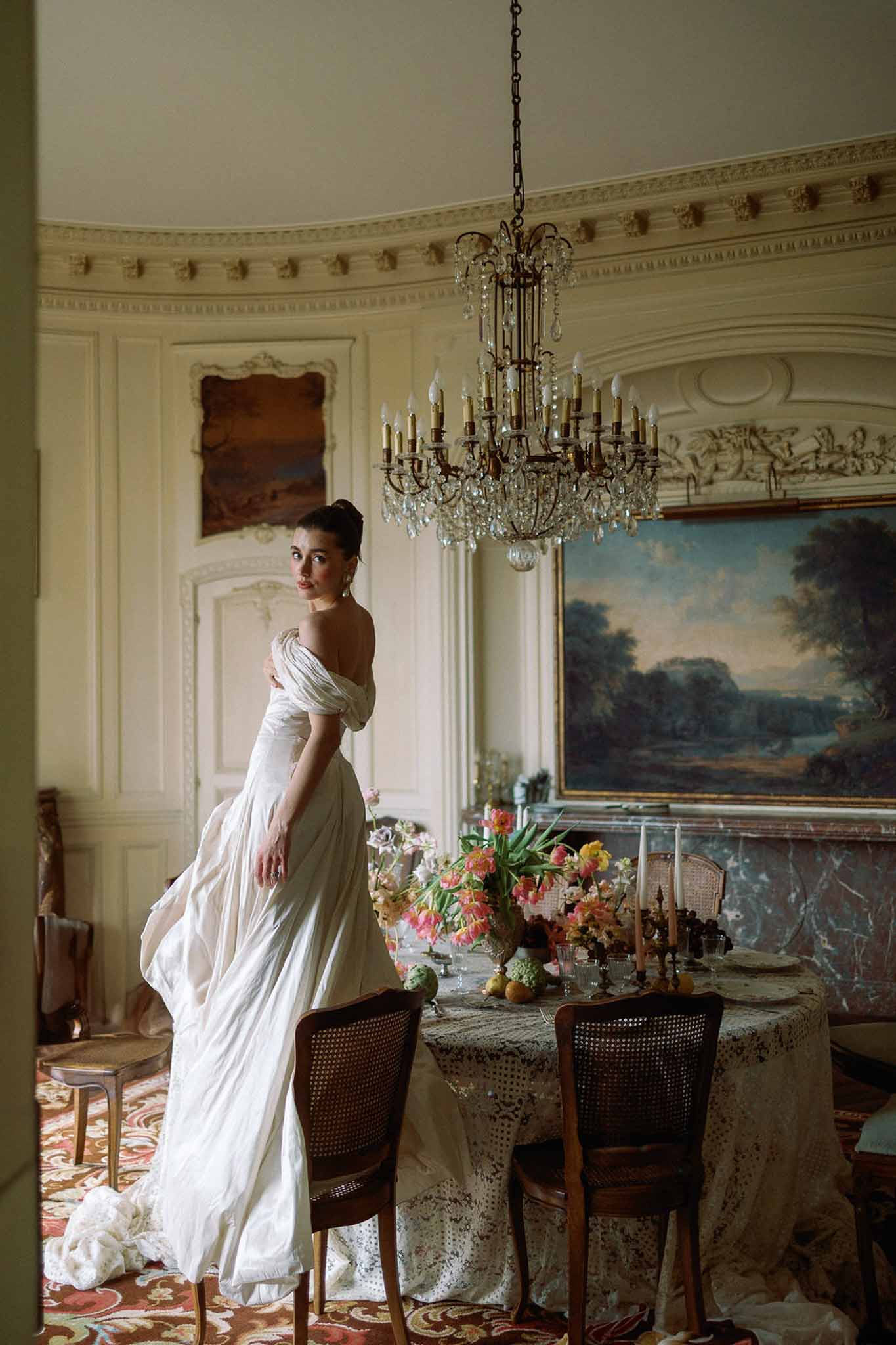 Wedding reception table setting