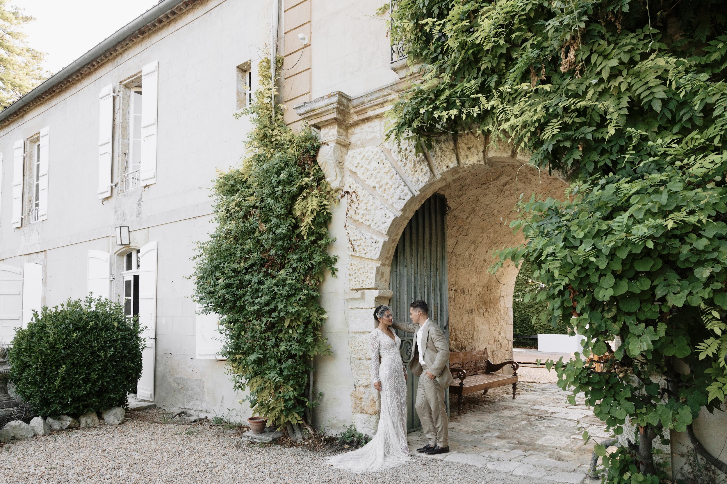 Undyed Linen and Local Blooms at Chateau de Malliac, Gascony