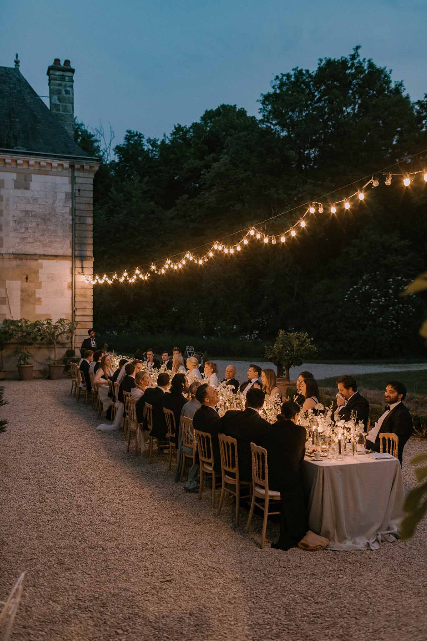 Wedding reception table setting