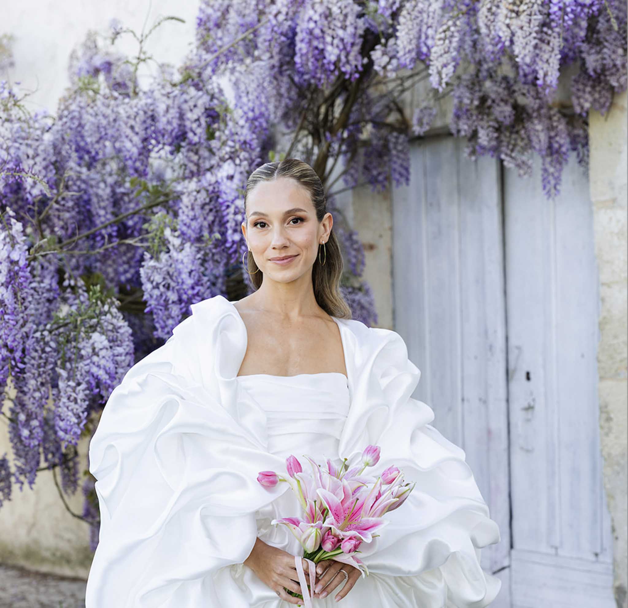 Wisteria and Ivory Silk at Chateau Acar de Bedou, Nouvelle-Aquitaine