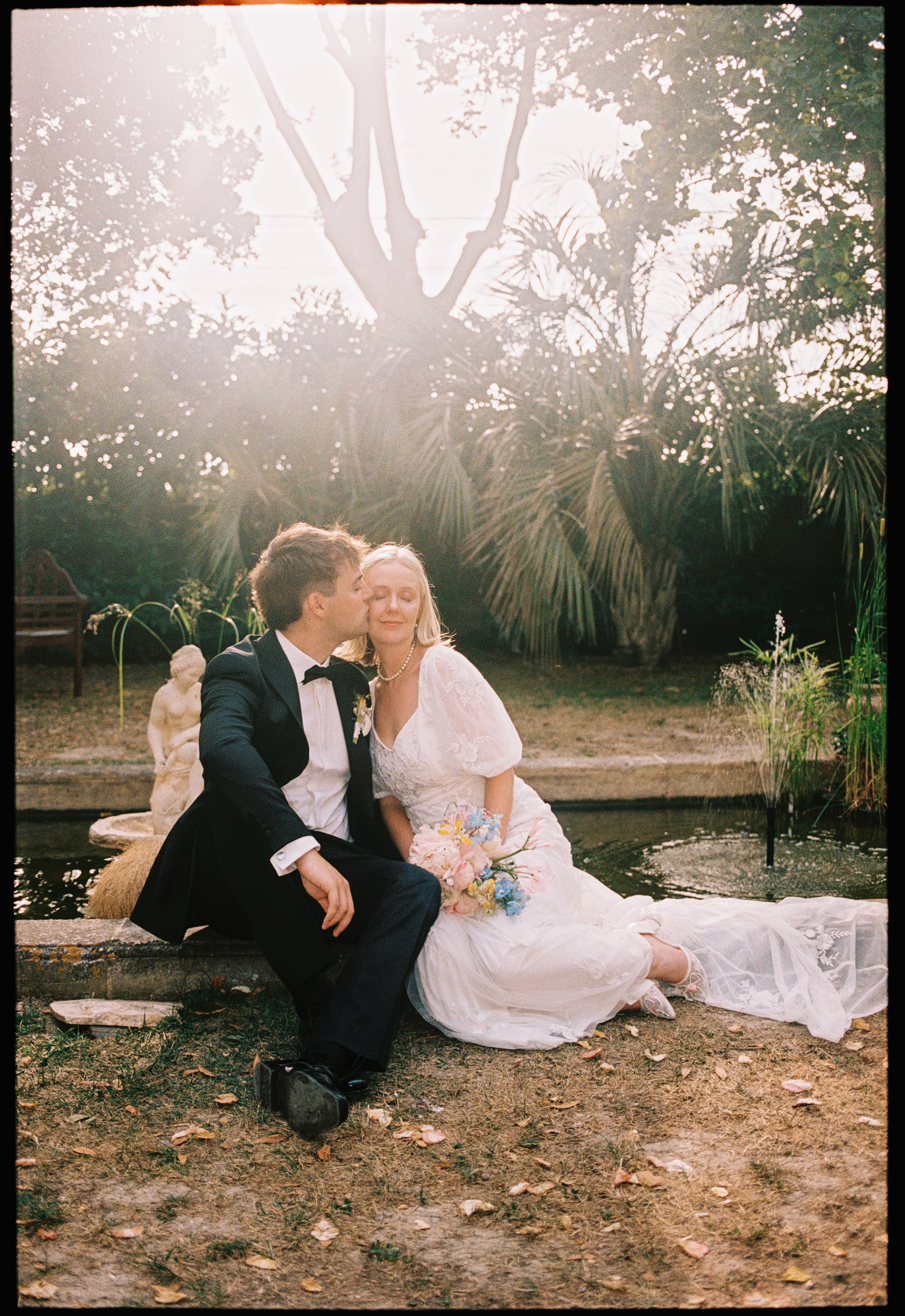 A Colourful Chateau du Puits es Pratx Wedding in the Occitanie Vineyards