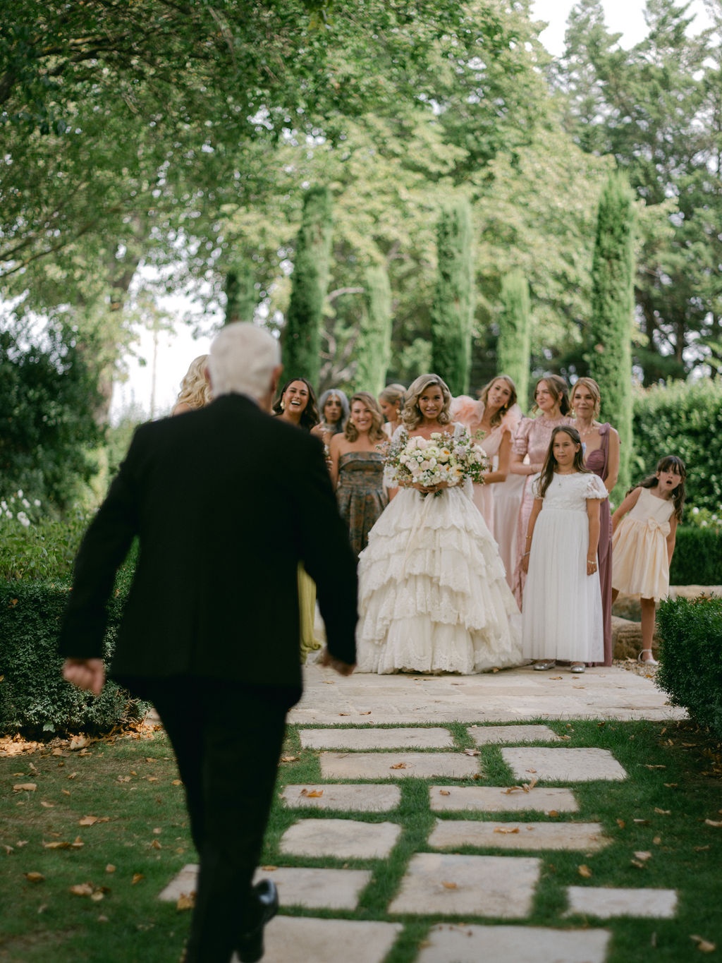 couple with bridesmaids and groomsmen at La Bastide de Laurence, Provence