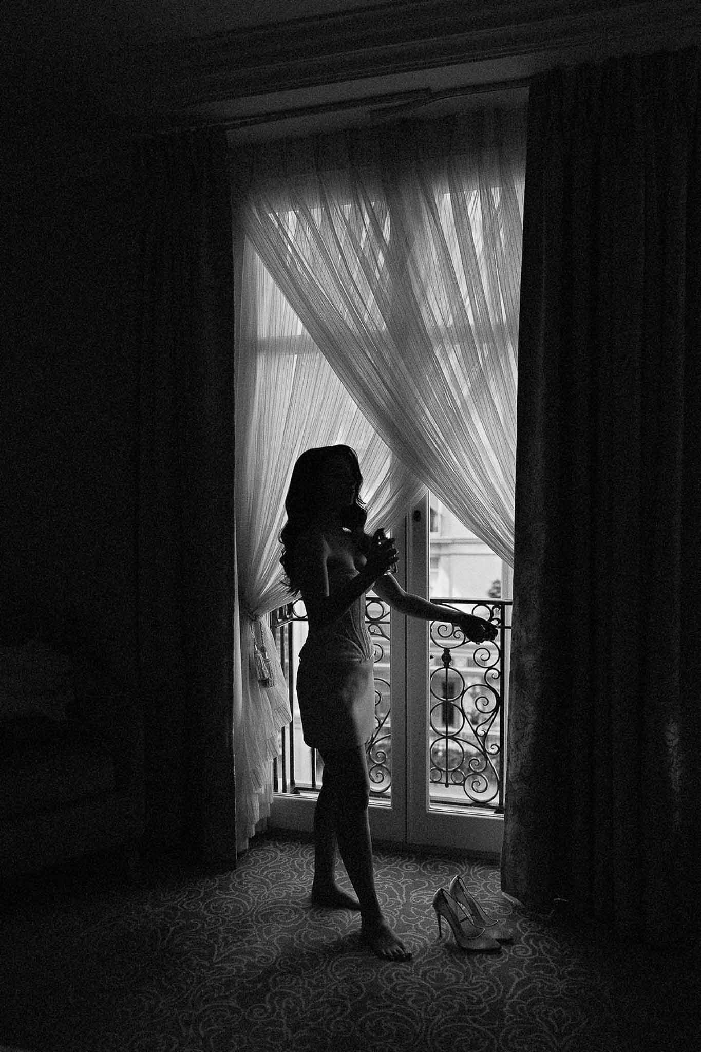 Black and white photo of bridal portrait in Paris