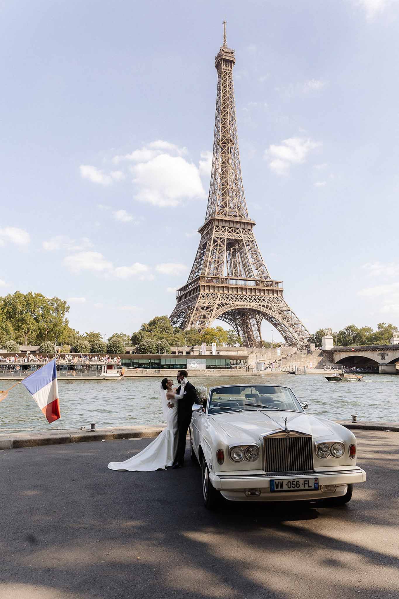 Bride and groom portrait in Paris