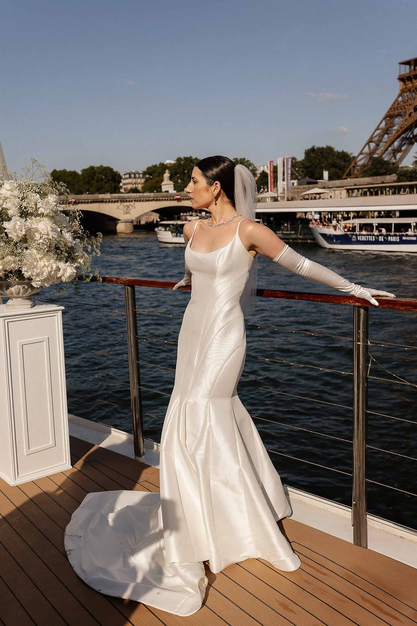 Bridal portrait in Paris