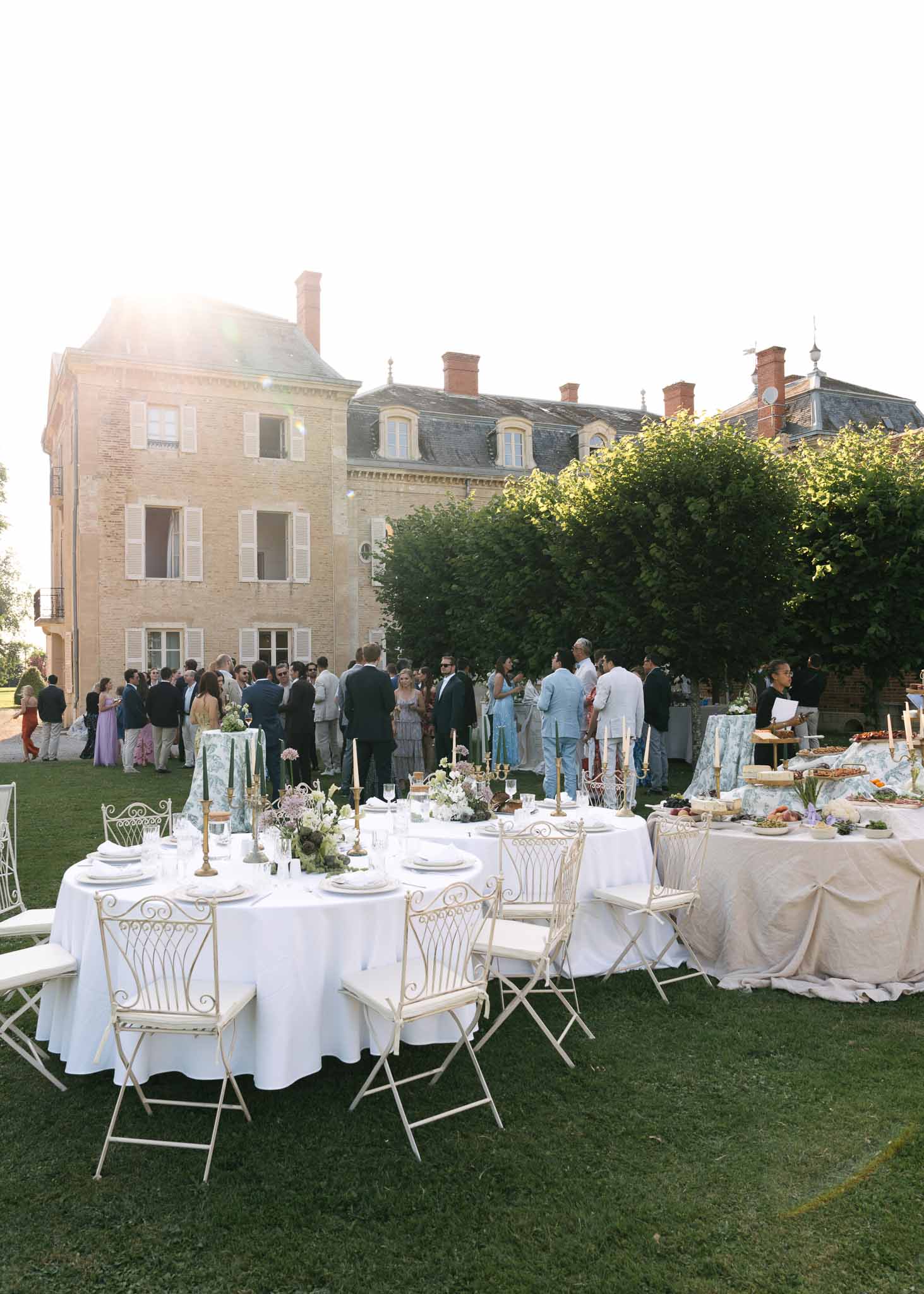 Wedding cocktail hour in a garden