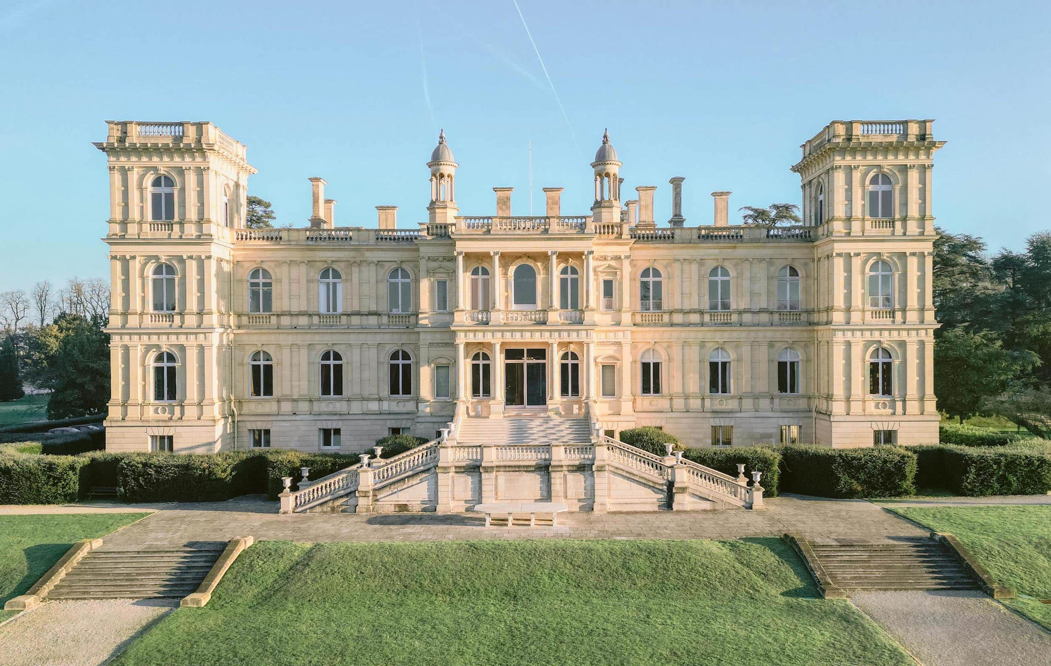 Chateau de Ferrieres