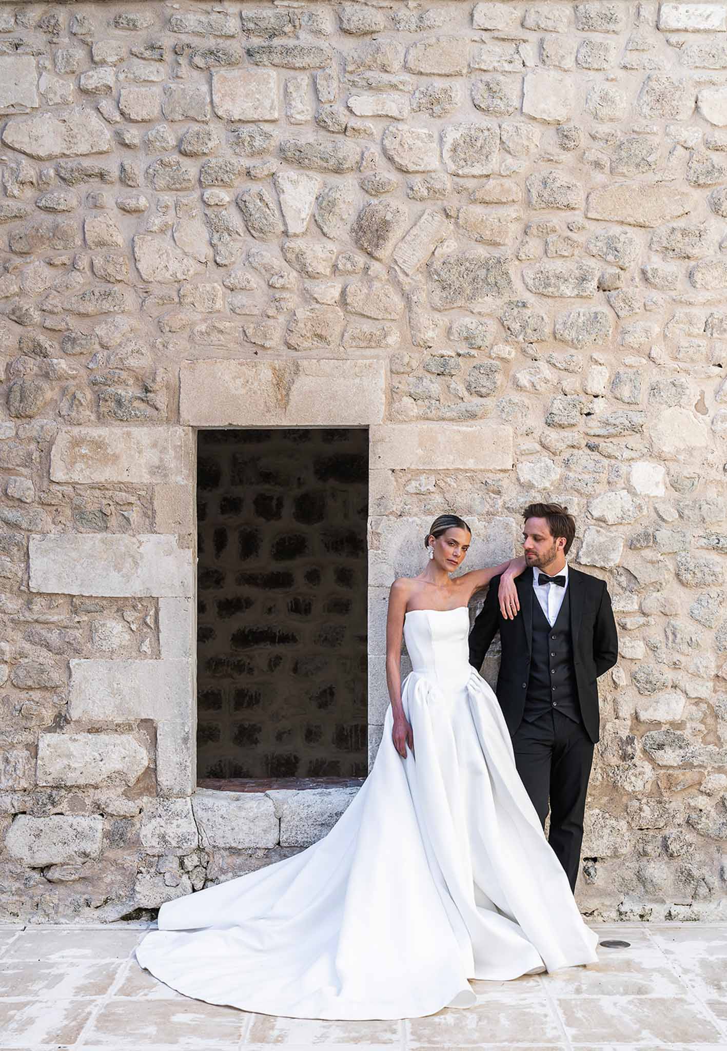 Black and white photo of bride and groom portrait