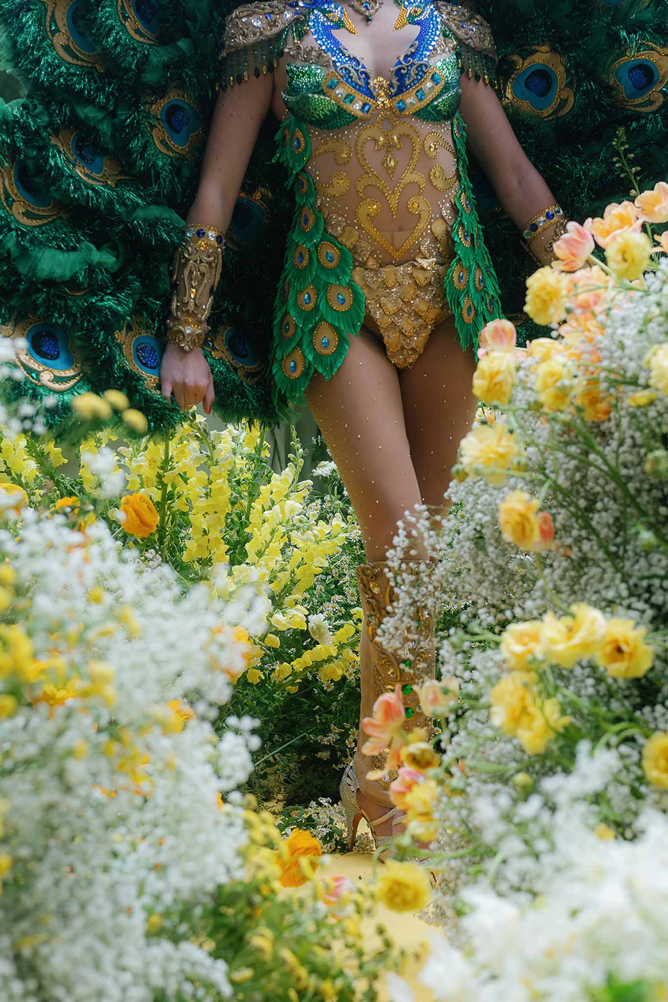 Wedding reception with white roses