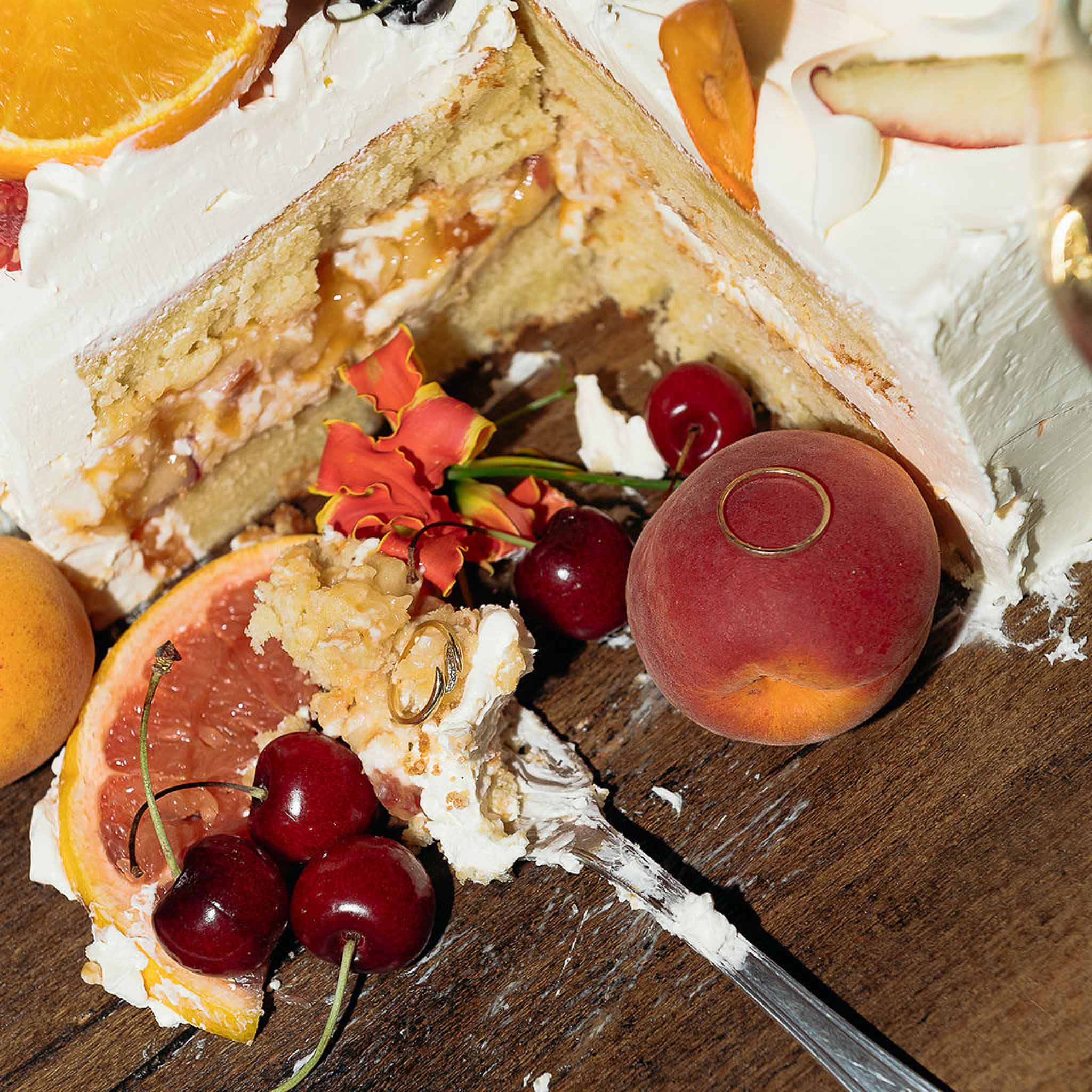 Close-up of seasonal fruit cake slice at Bastide des Barattes styled shoot reception