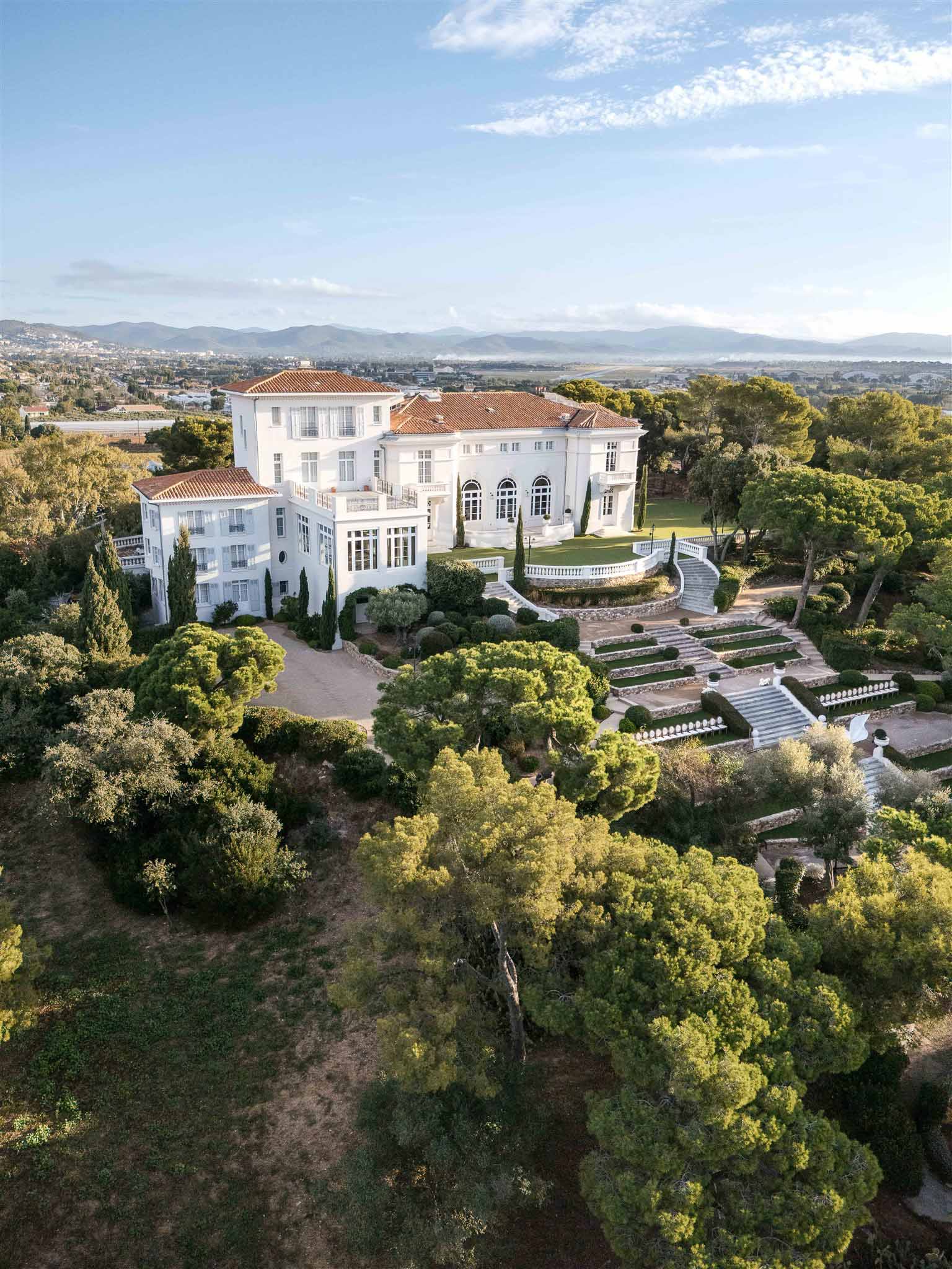 Wedding ceremony in a garden