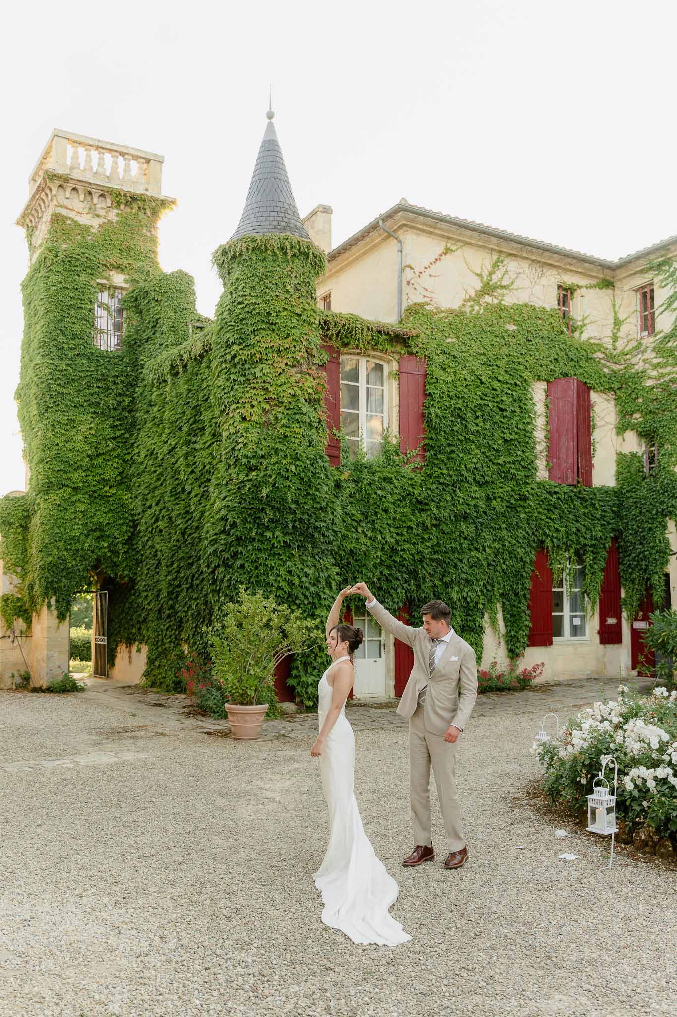 Wedding reception room with white roses