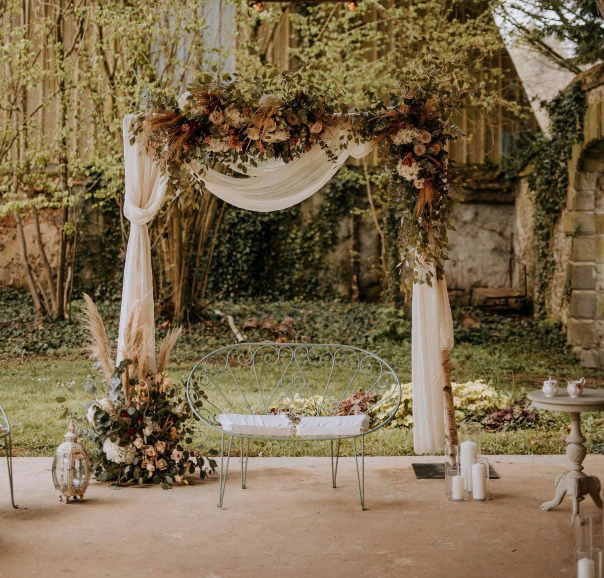 Linen and Candlelight at Manoir de Vacheresses, Yvelines