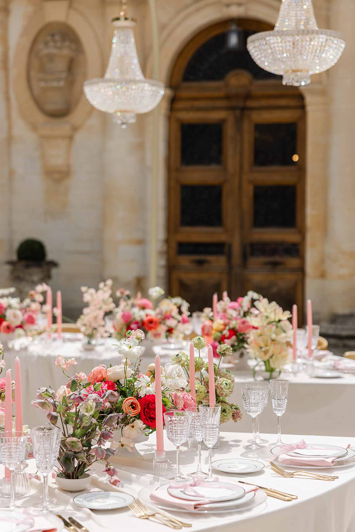 Candle and flower centrepiece arrangement at Château Martinay styled shoot