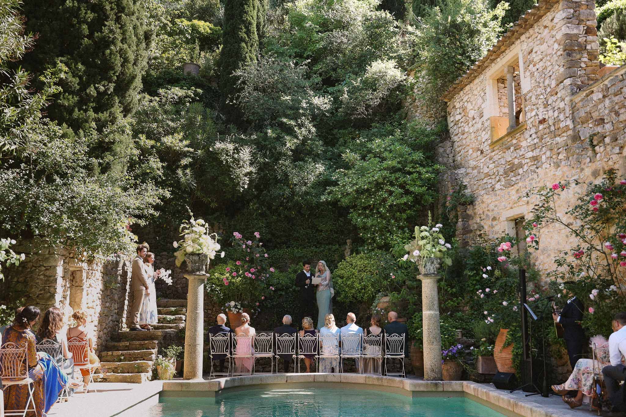 A Turquoise Corset, an Italian Menu, and a Poolside Ceremony: Jenni & Federico at Château St Victor Lacoste