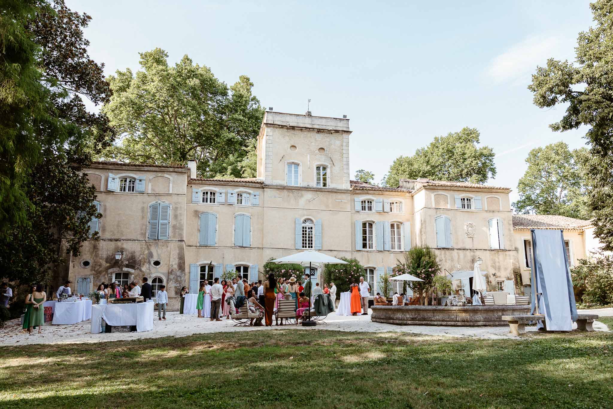 Wedding cocktail hour
