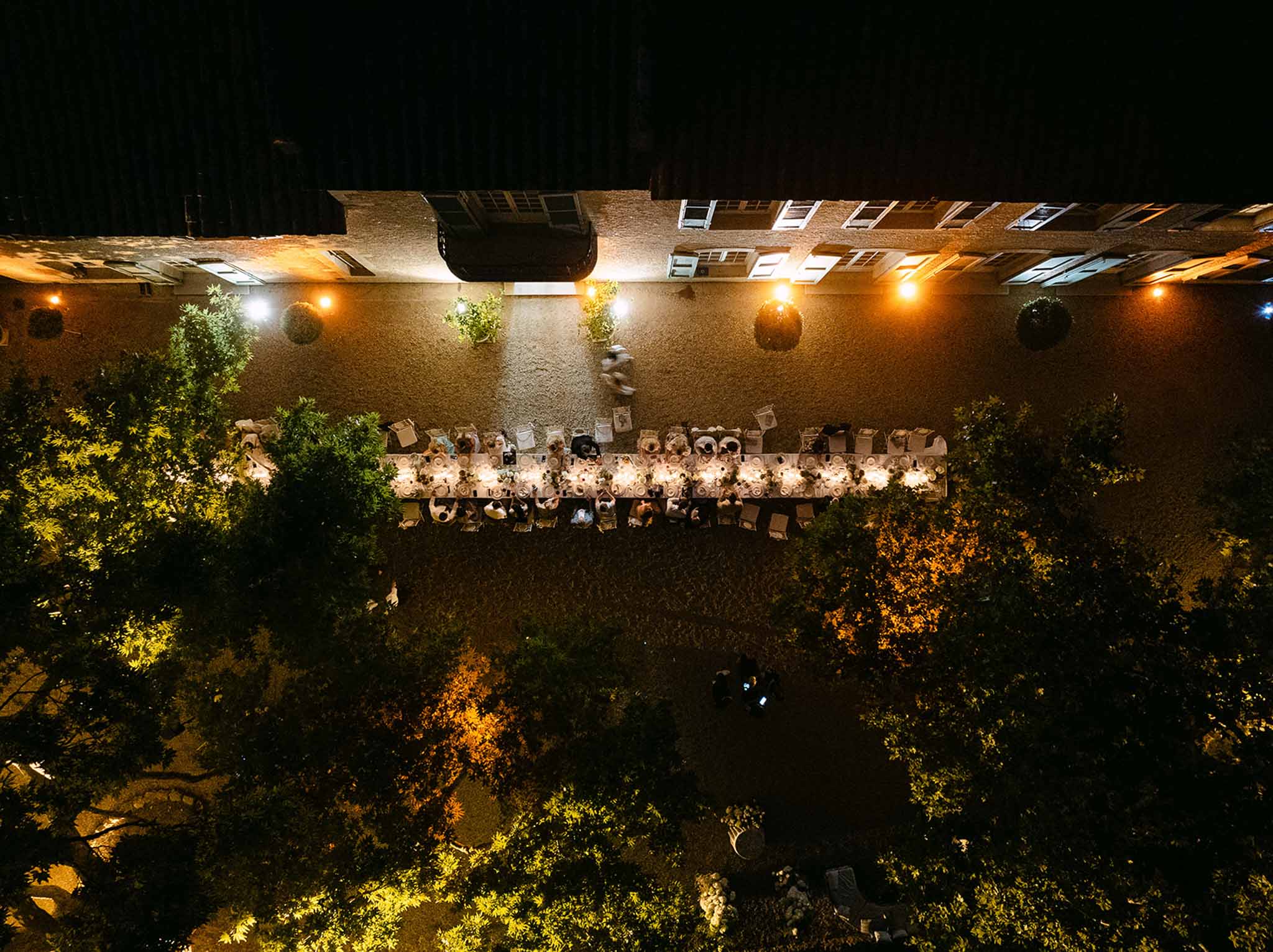 Wedding reception table setting