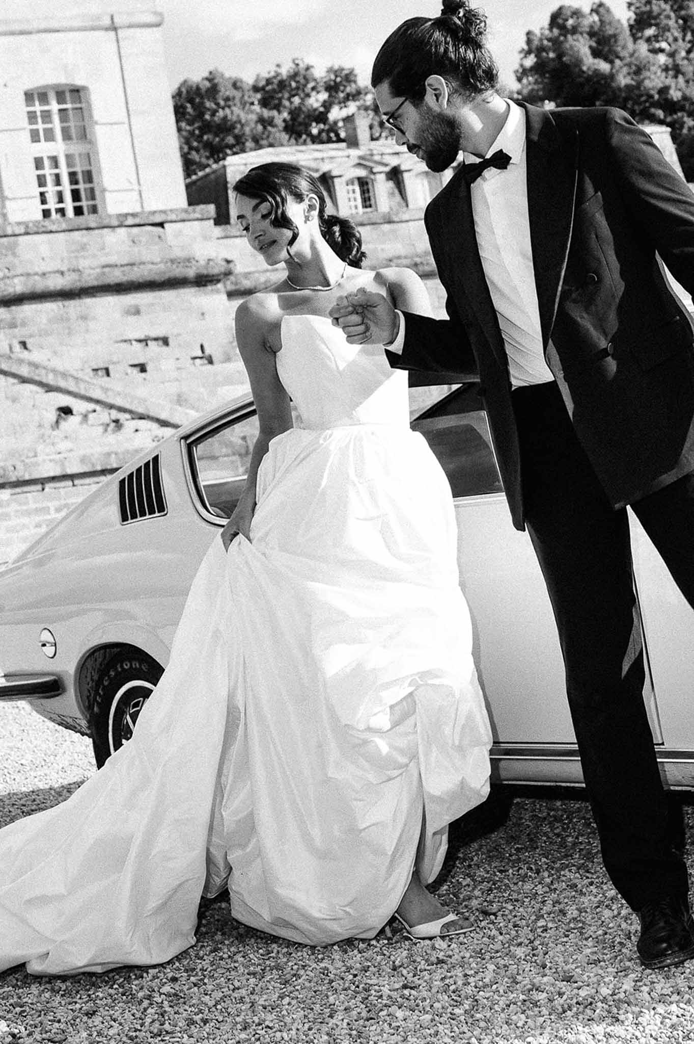 Black and white photo of bride and groom portrait