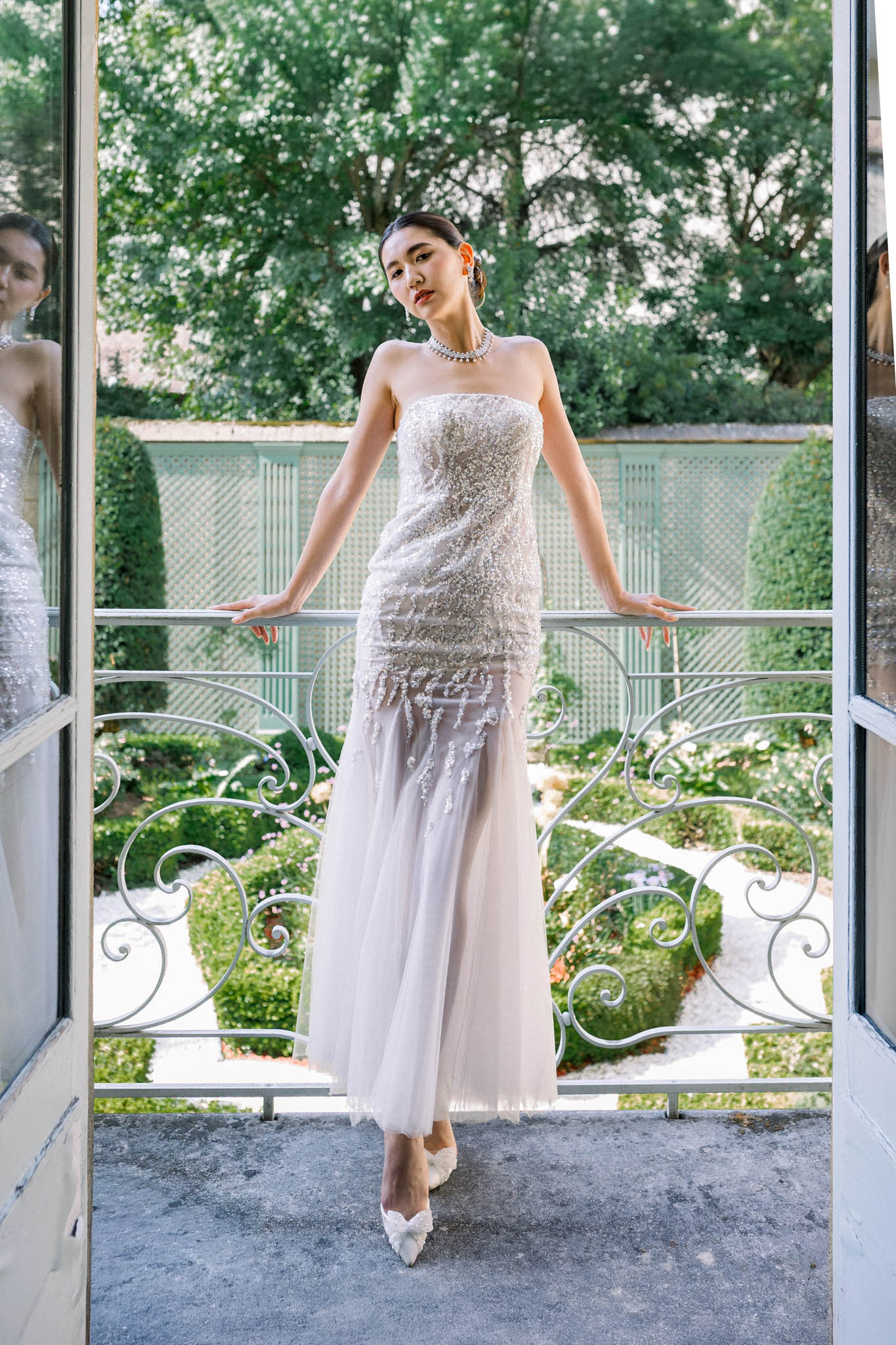 Bridal portrait in a garden
