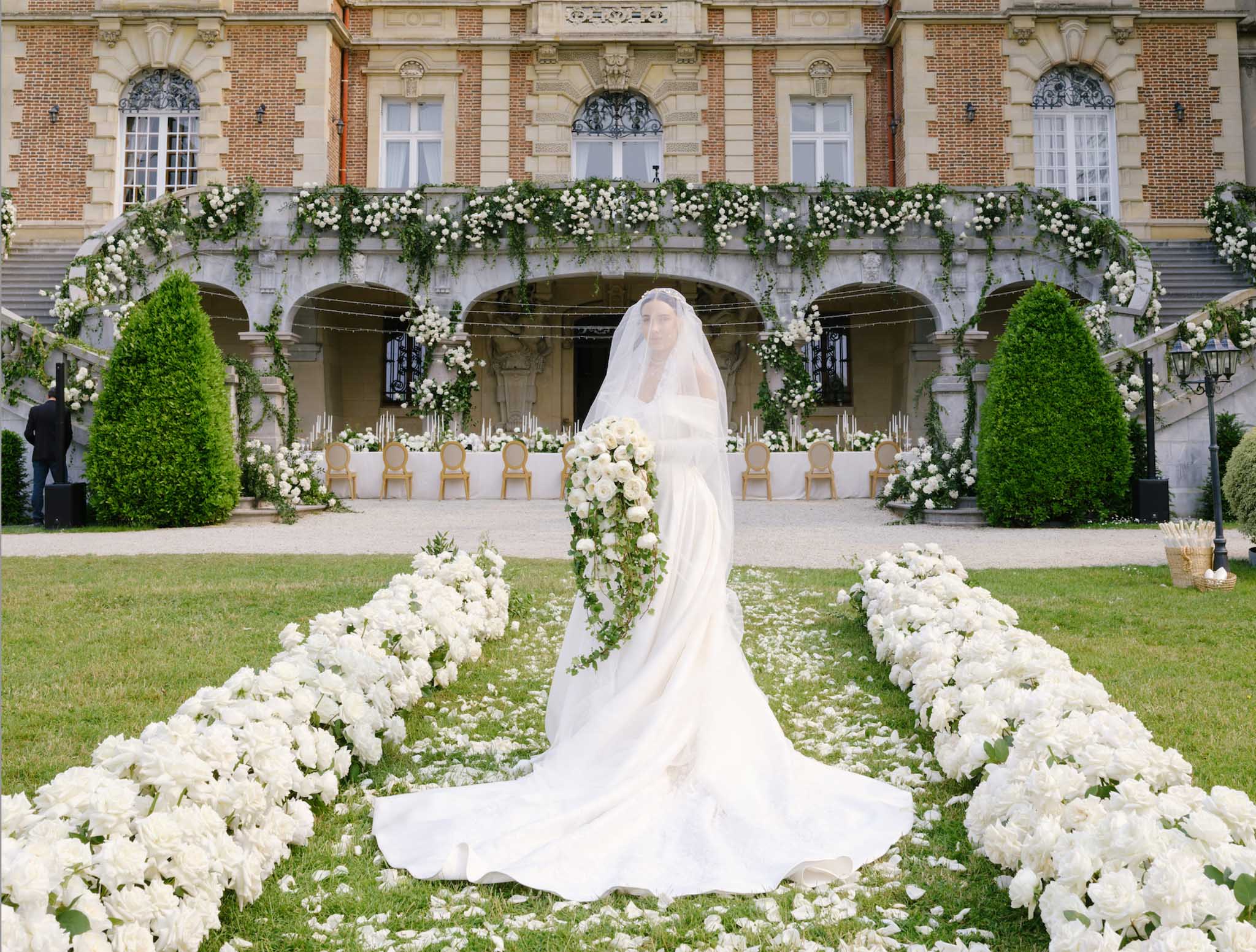 4,000 Roses and a White Grand Piano: A Summer Wedding at Château Bouffémont