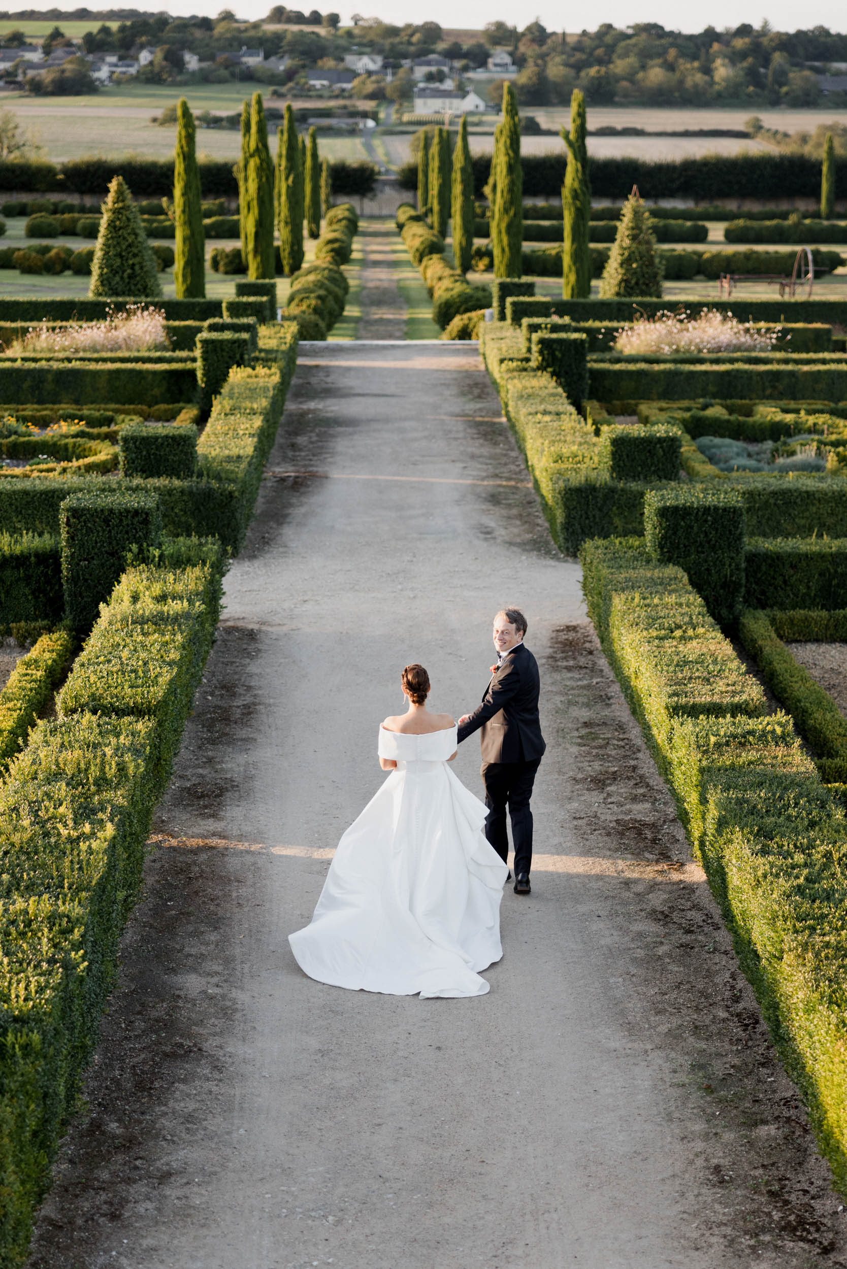 modern wedding photographer france marie thibault fashion editorial style photography 2