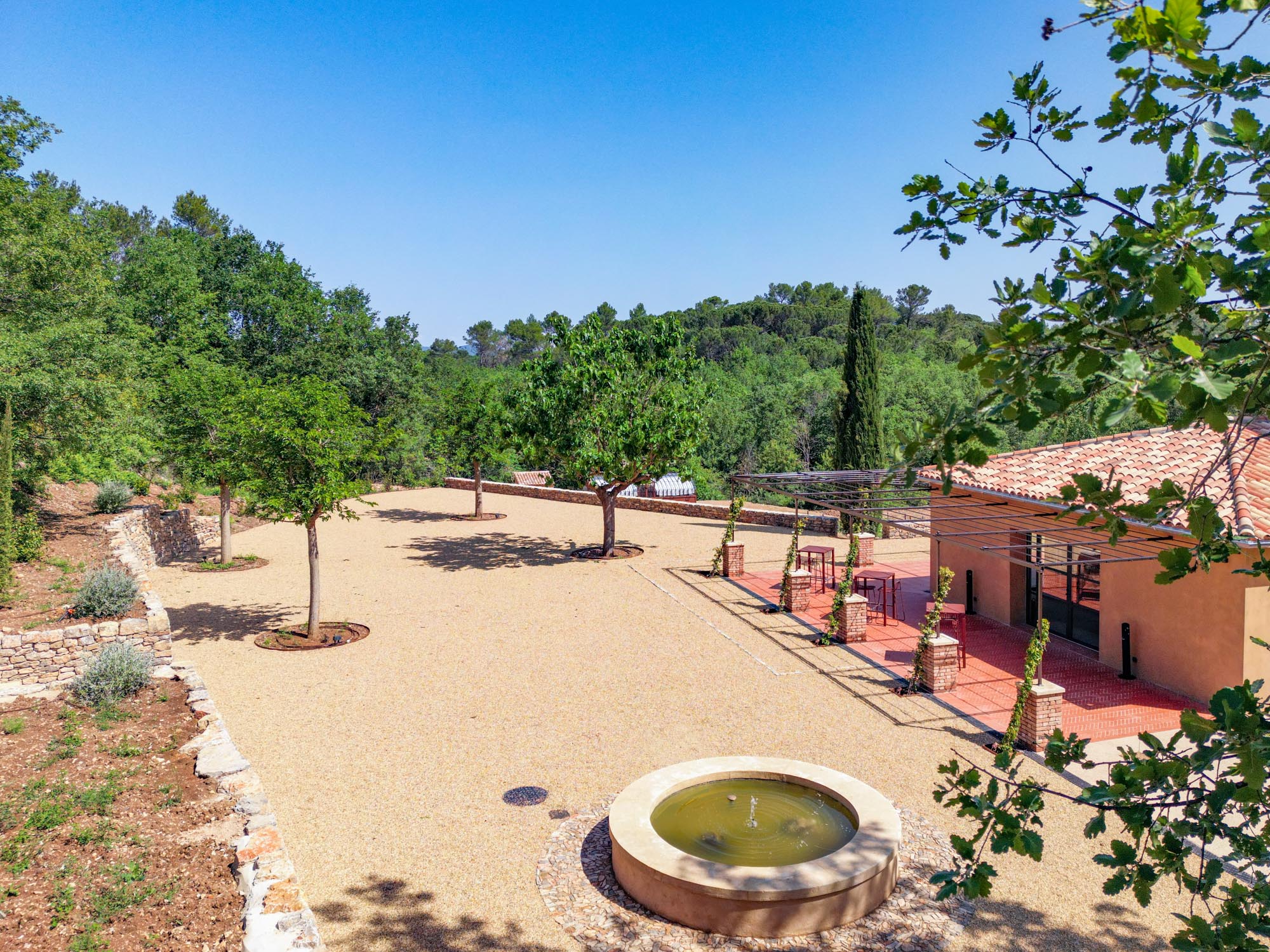 Domaine de Blacailloux indoor reception space