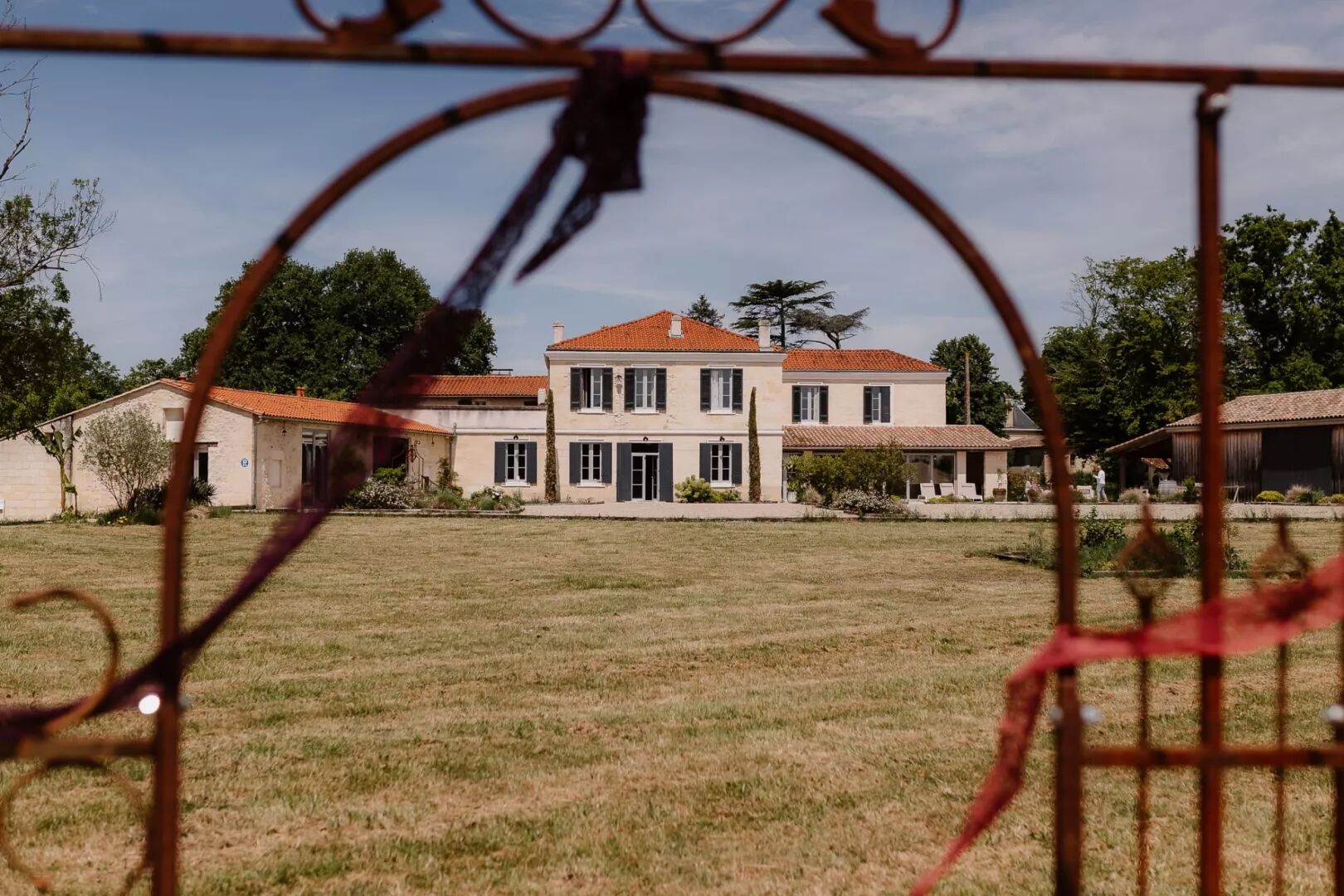 Domaine de la Rose Blanche estate entrance near Bordeaux