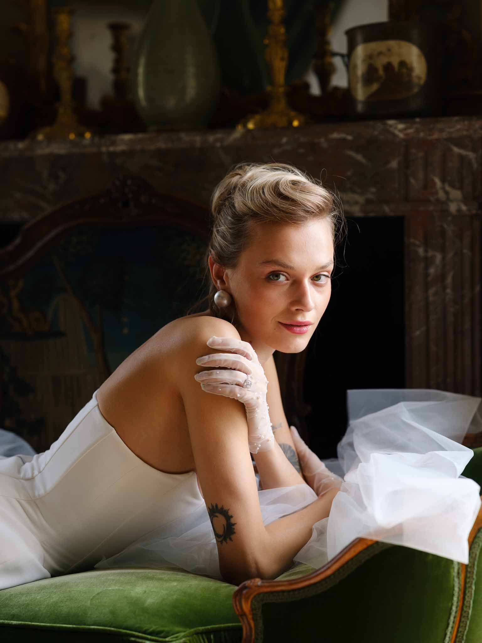 Bride in full vintage-inspired bridal styling at Chateau de Villette