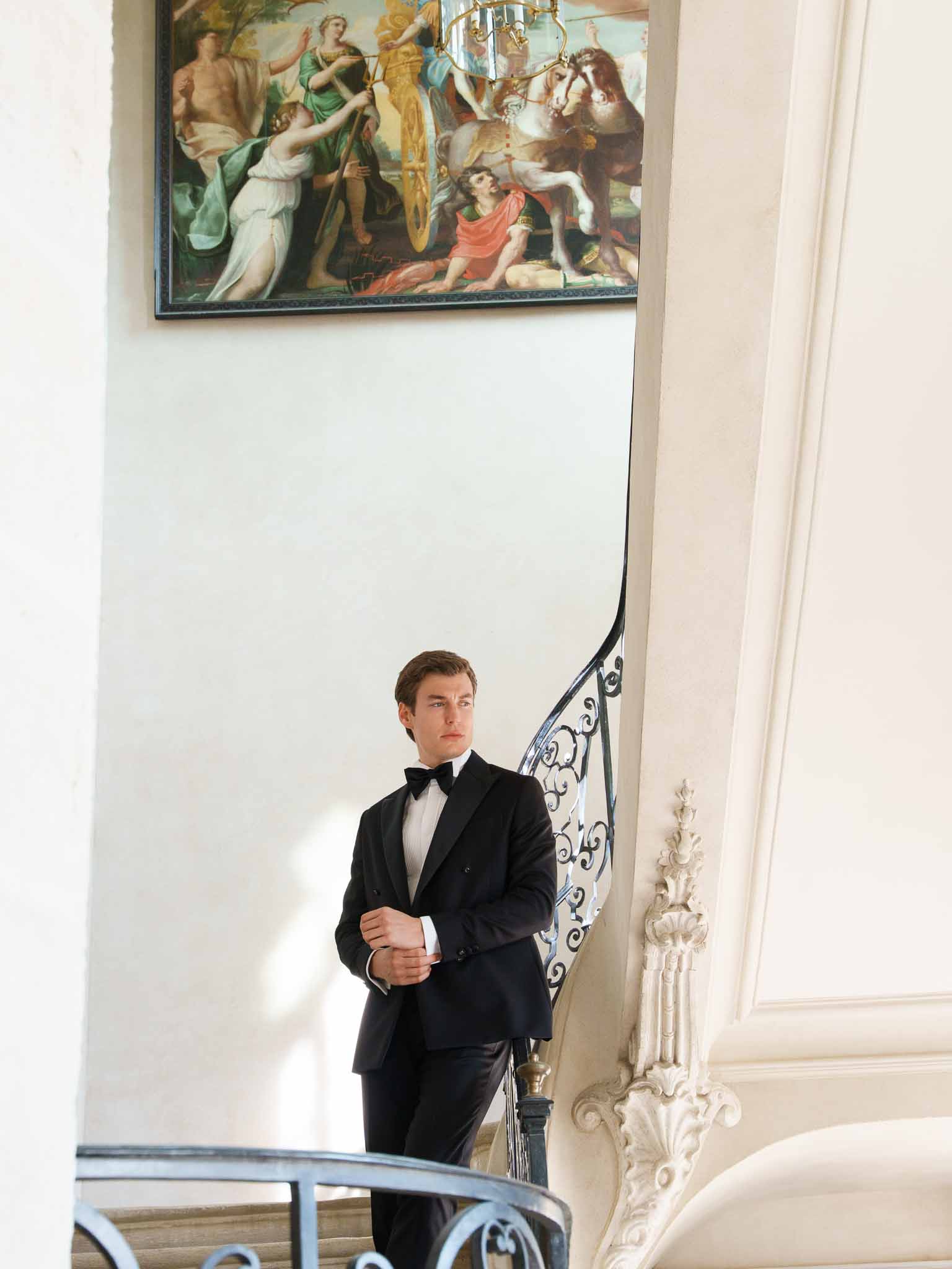 Portrait of groom in refined black tuxedo by Carlo Pignatelli